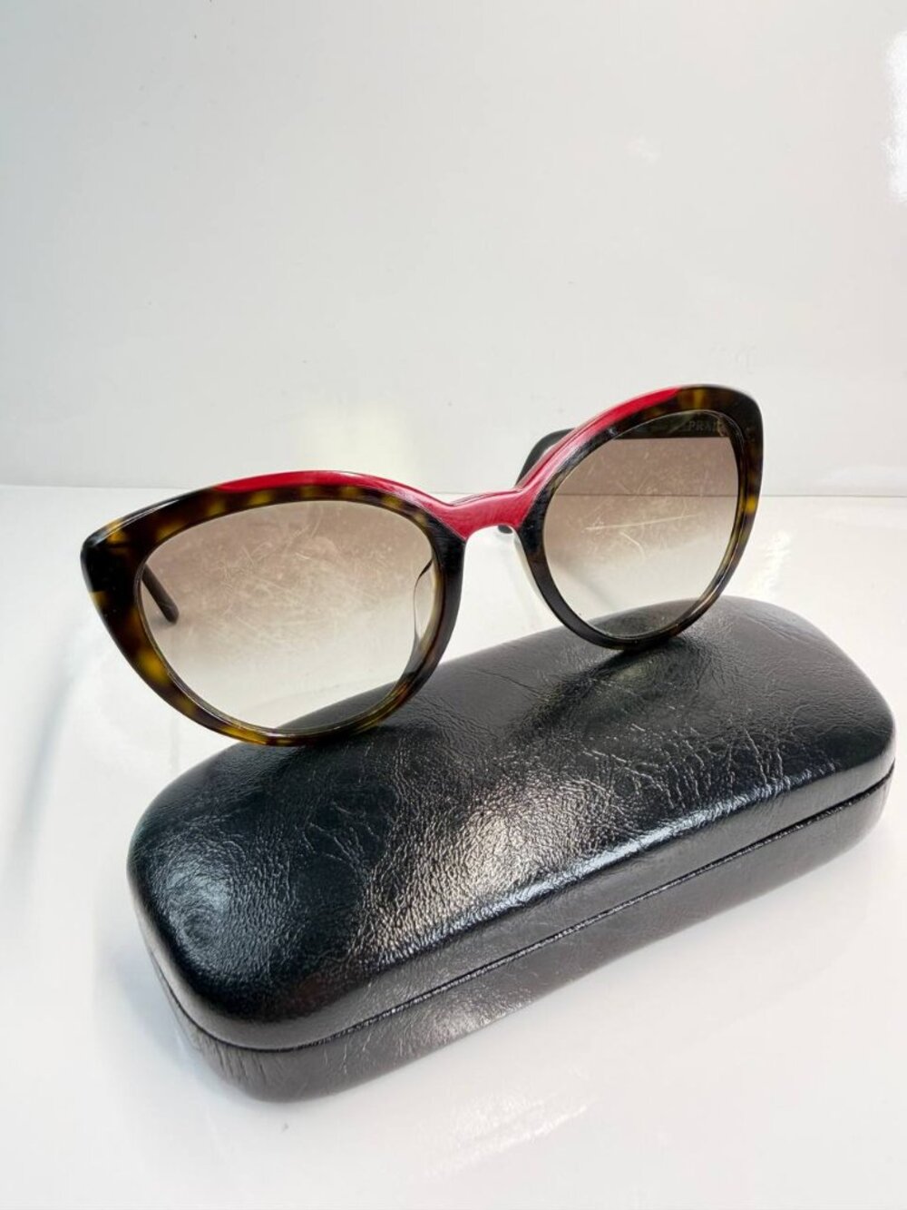 Prada Ultravox SPR 02V-F 320-0A7 Tortoise Red Sunglasses 54-20-145 Italy